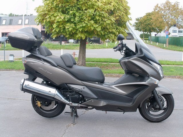 honda sw 600 silverwing  "13 000 km NIEUW", Motoren, Nieuw, Bedrijf, Meer dan 35 kW, Automaat