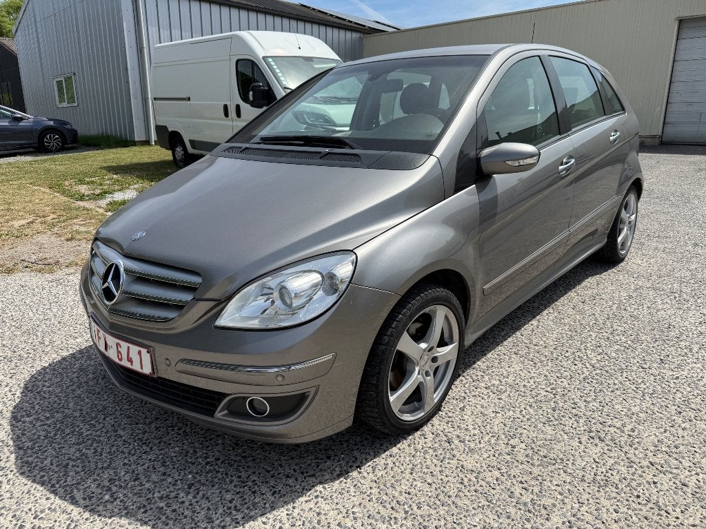 Mercedes B200cdi Automatic, Autos, Mercedes-Benz, 100 kW, Argent ou Gris, Achat, Entreprise