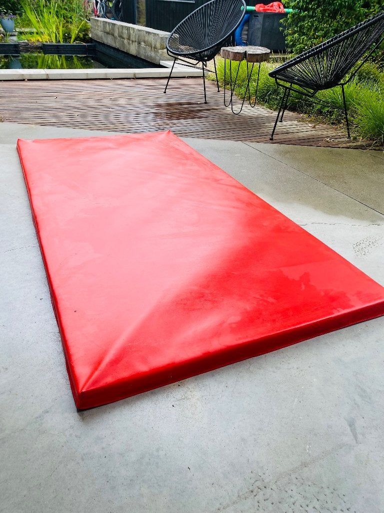 Tapis de gymnastique/tapis de judo, Sports & Fitness, Enlèvement, Comme neuf, Rouge, Matériel