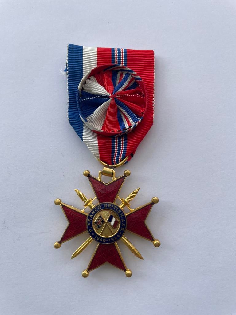 Medaille Franco British 1940-1944 rode emaille, Verzamelen, Ophalen of Verzenden