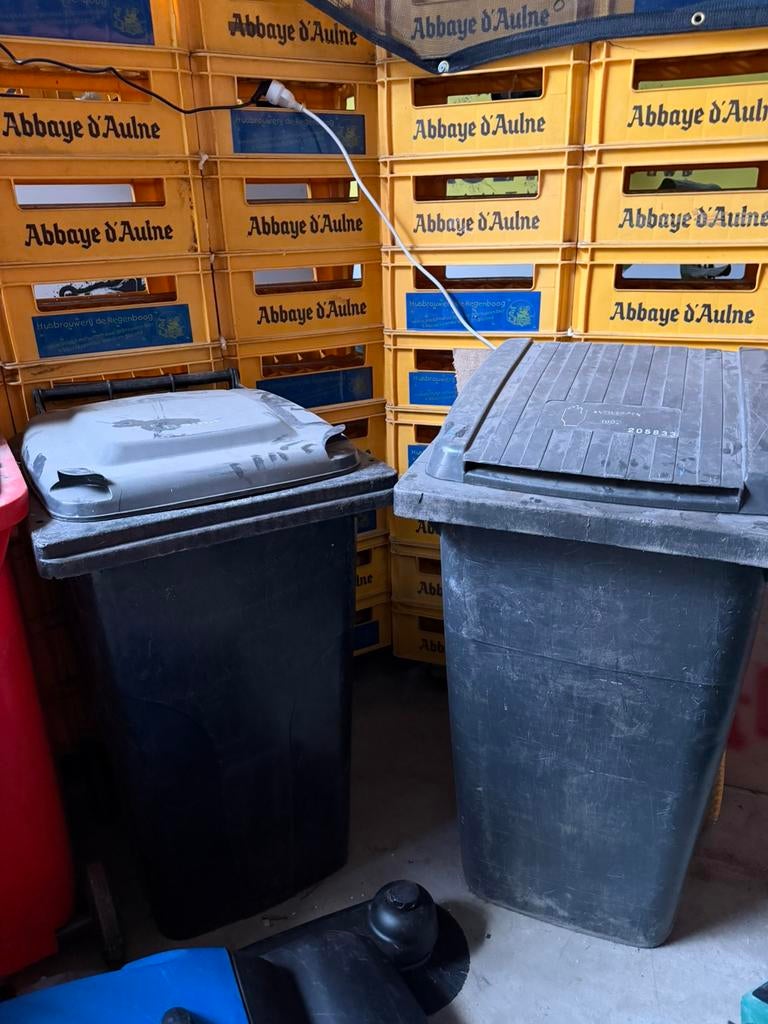 Afval containers rolcontainers, Ophalen, Zo goed als nieuw