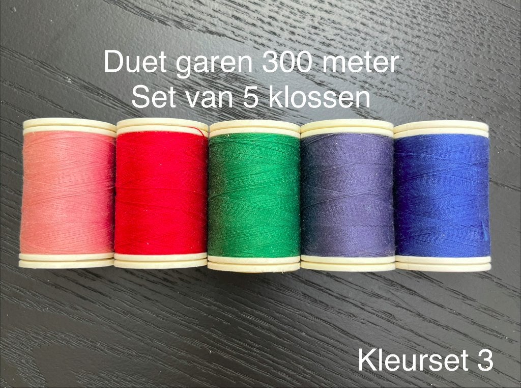 Naaigaren set van 5 300meter Duet, Envoi, Comme neuf, Fil ou Aiguille(s)