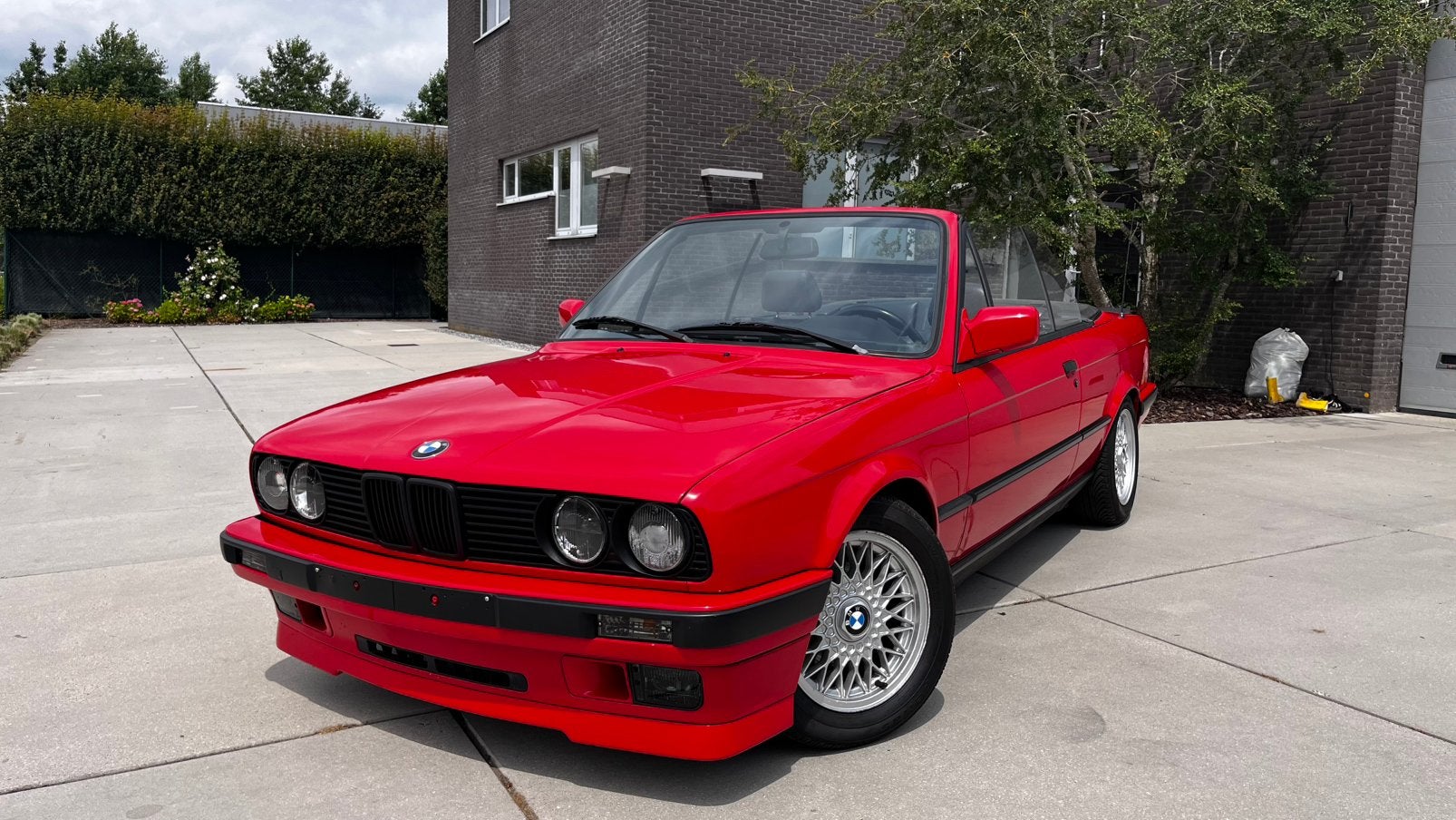 BMW 318i cabriolet dans son état d'origine., Achat, Cabriolet, Boîte manuelle, Noir