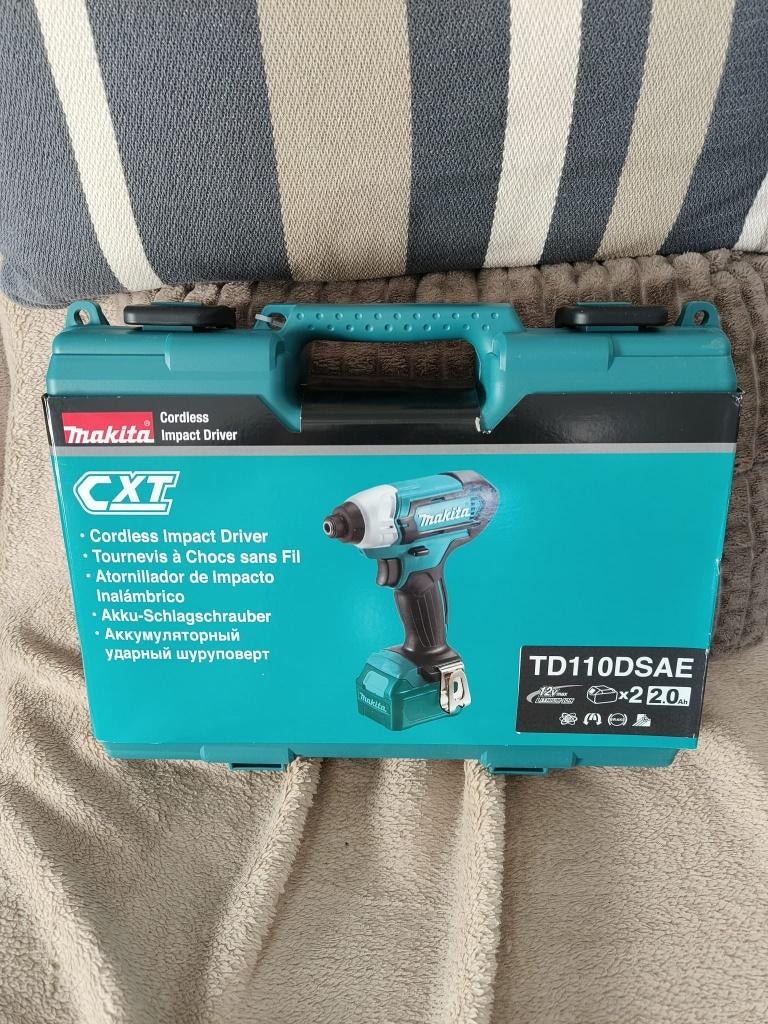 Makita 12V ACCU slagmoersleutel 2x 2.0 Ah, oplader TD110DSAE, Doe-het-zelf en Bouw, Gereedschap | Boormachines, Nieuw, Boor- en Schroefmachine