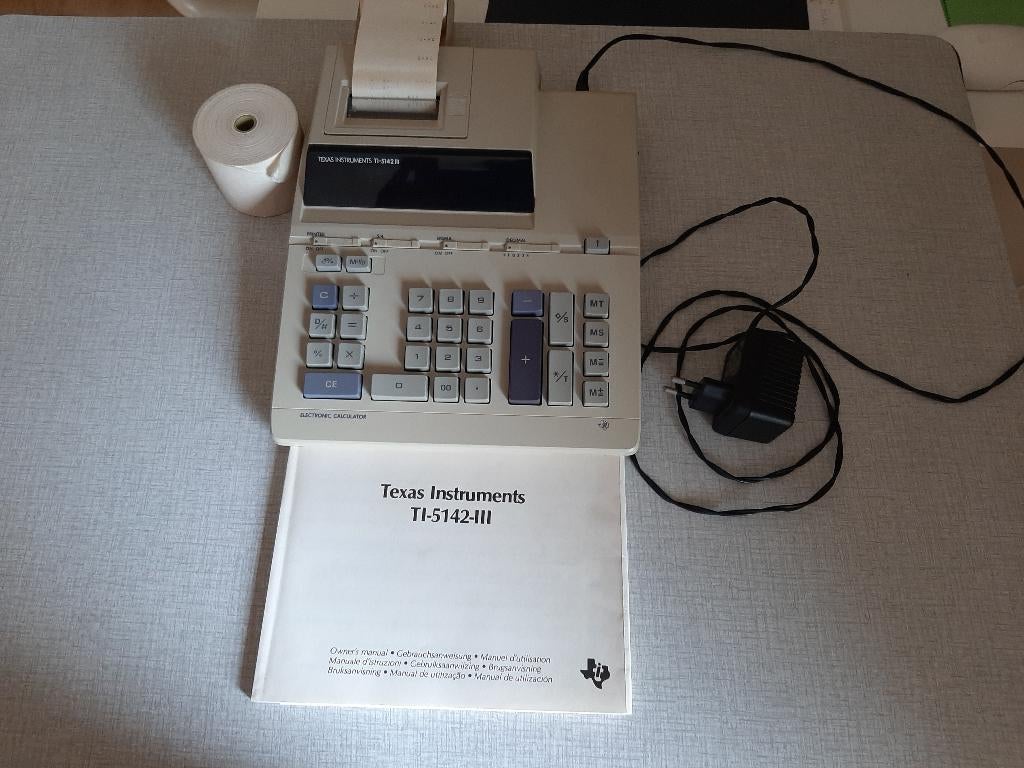 Vintage bureaurekenmachine jaren 80., Computers en Software, Vintage Computers, Ophalen, Texas Instruments