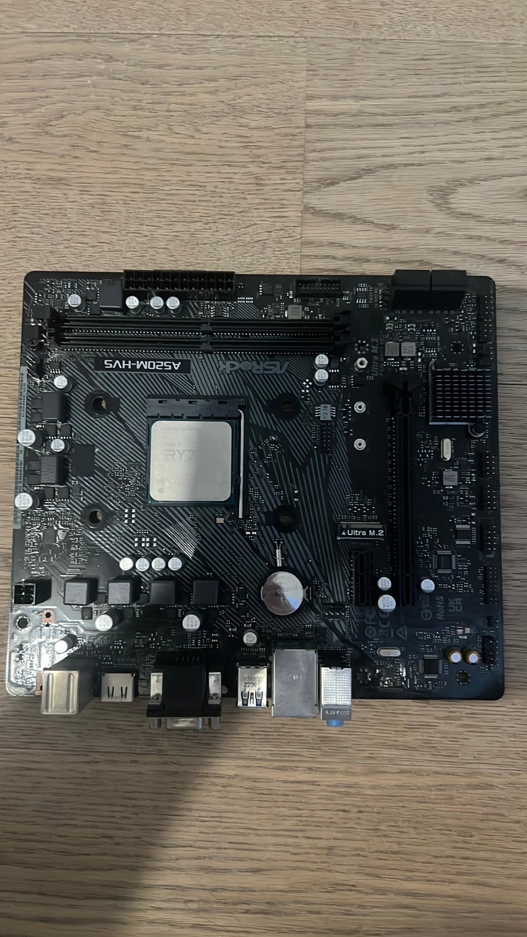 Ryzen 5 3600 met ASRock A520M-HVS moederbord, Computers en Software, Processors, Ophalen of Verzenden, Zo goed als nieuw, 3 tot 4 Ghz