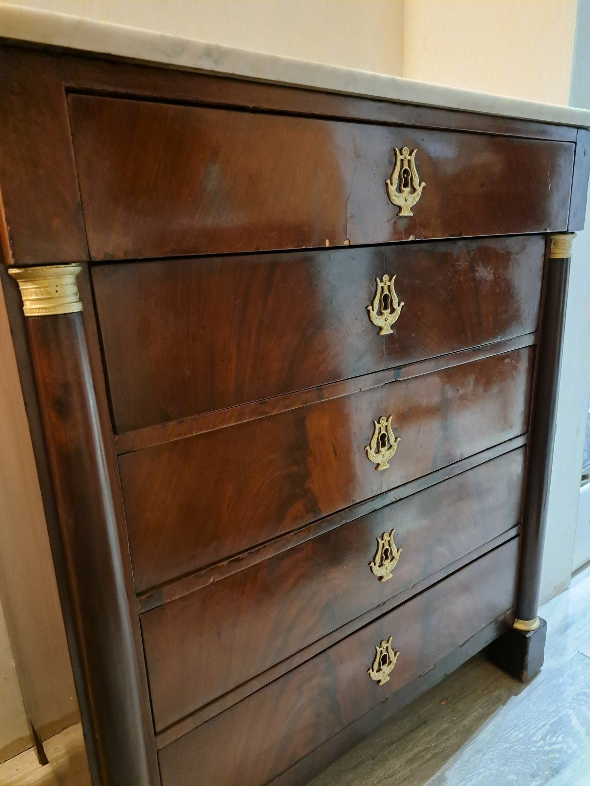 Commode Empire Antique, Antiquités & Art, Antiquités | Meubles | Armoires, Enlèvement