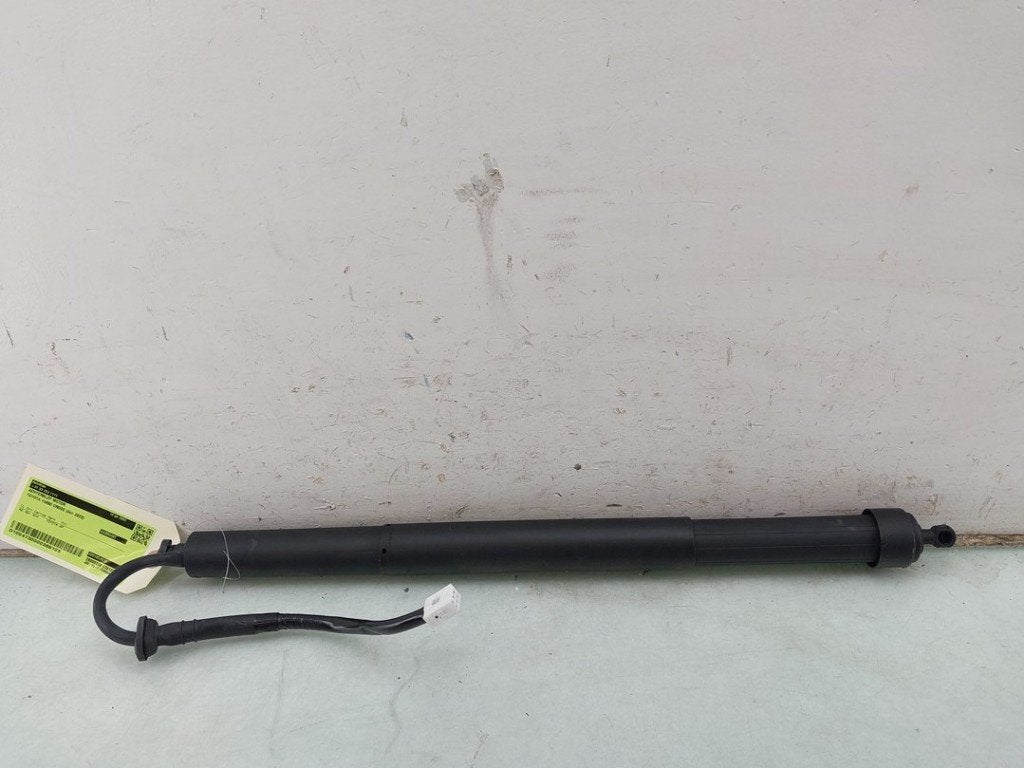 ACHTERKLEP MOTOR Toyota Yaris Cross (PB1 / PJ1) (01-2020/-), Gebruikt, Achterklep, Kundenbetreuung@toyota.de, Toyota