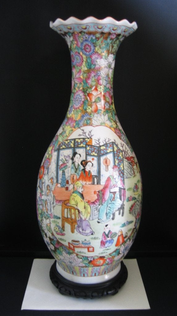 Vase en porcelaine chinoise « Famille Rose » - 1651, Enlèvement