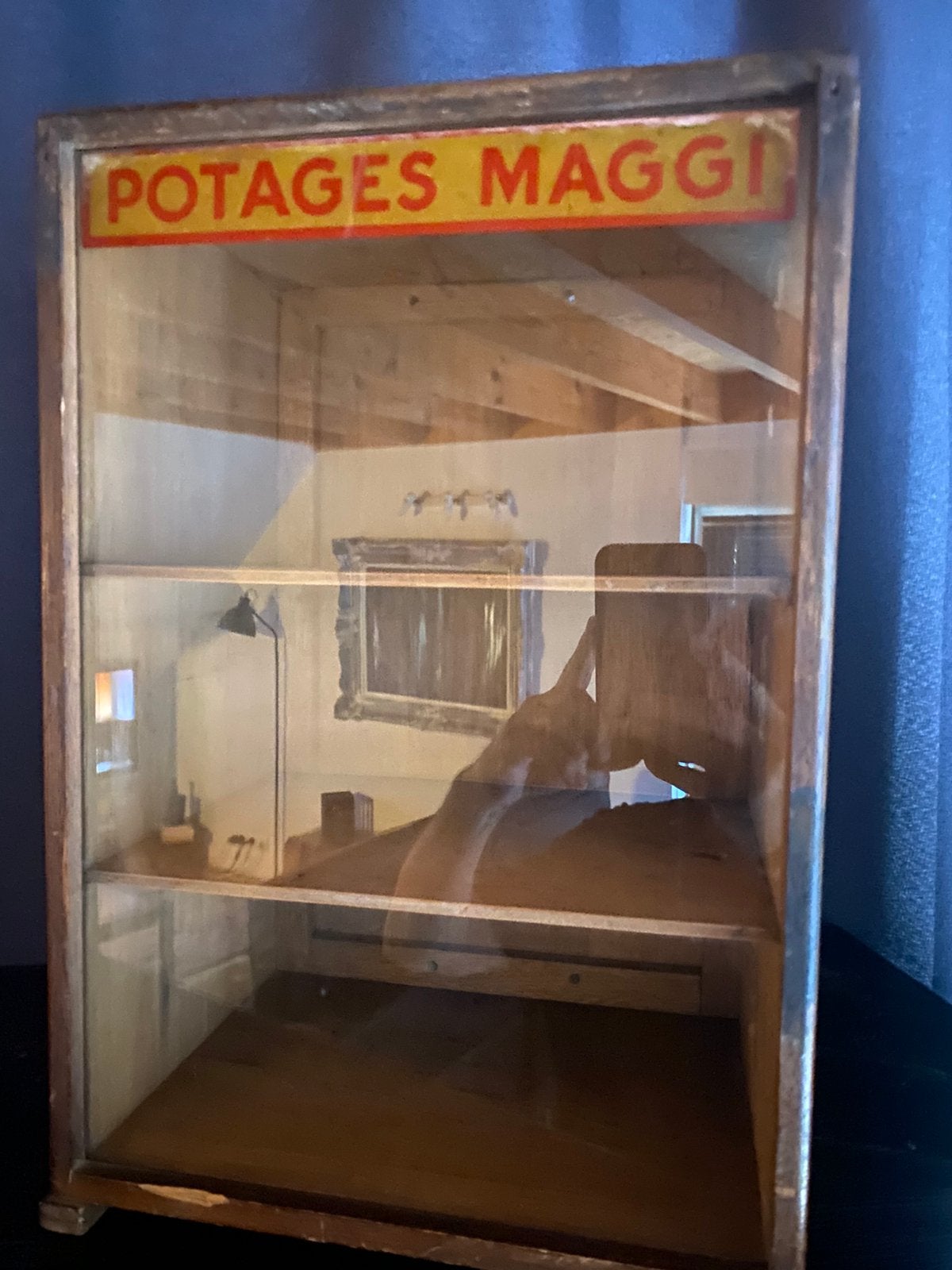 Vitrine POTAGES MAGGI, Maison & Meubles, Armoires | Vitrines, Ancien, Avec porte(s), Moins de 25 cm, Enlèvement
