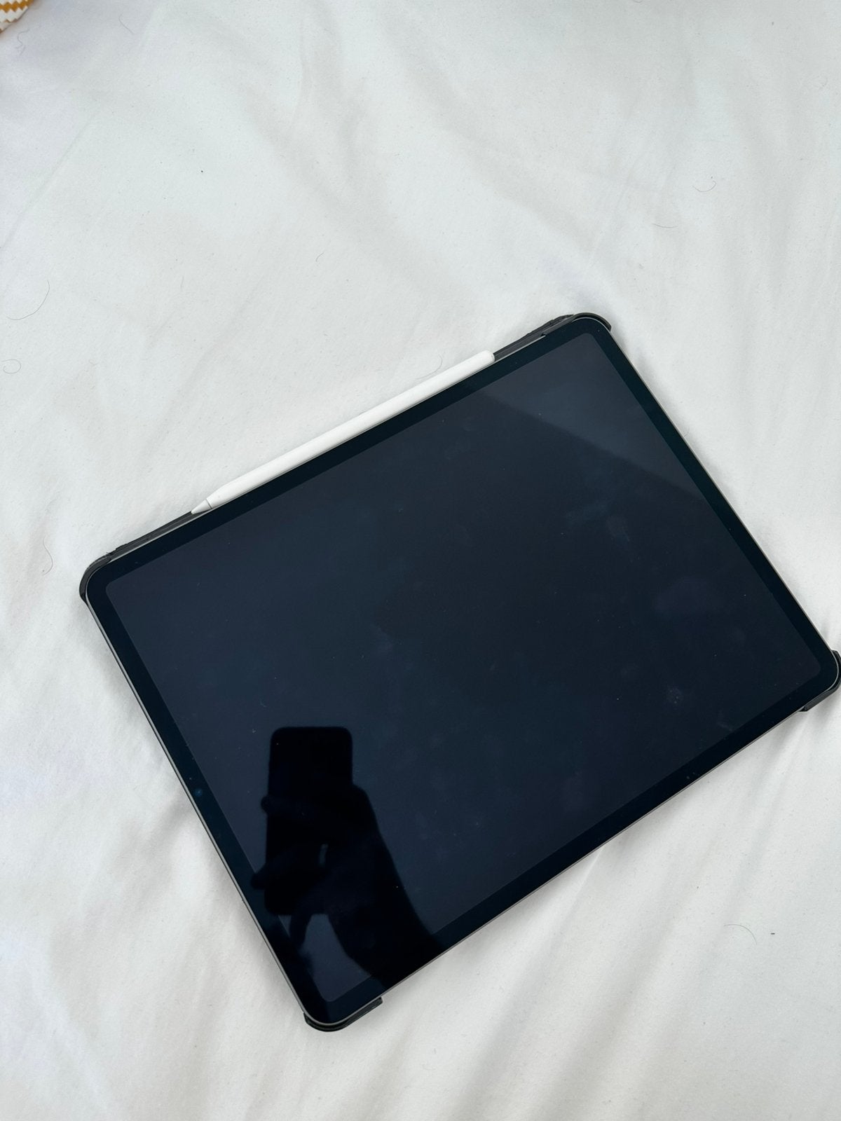 Ipad pro 12.9 inch M1 128GB met apple pencil + hoesje, Ophalen, Zo goed als nieuw, 9 inch