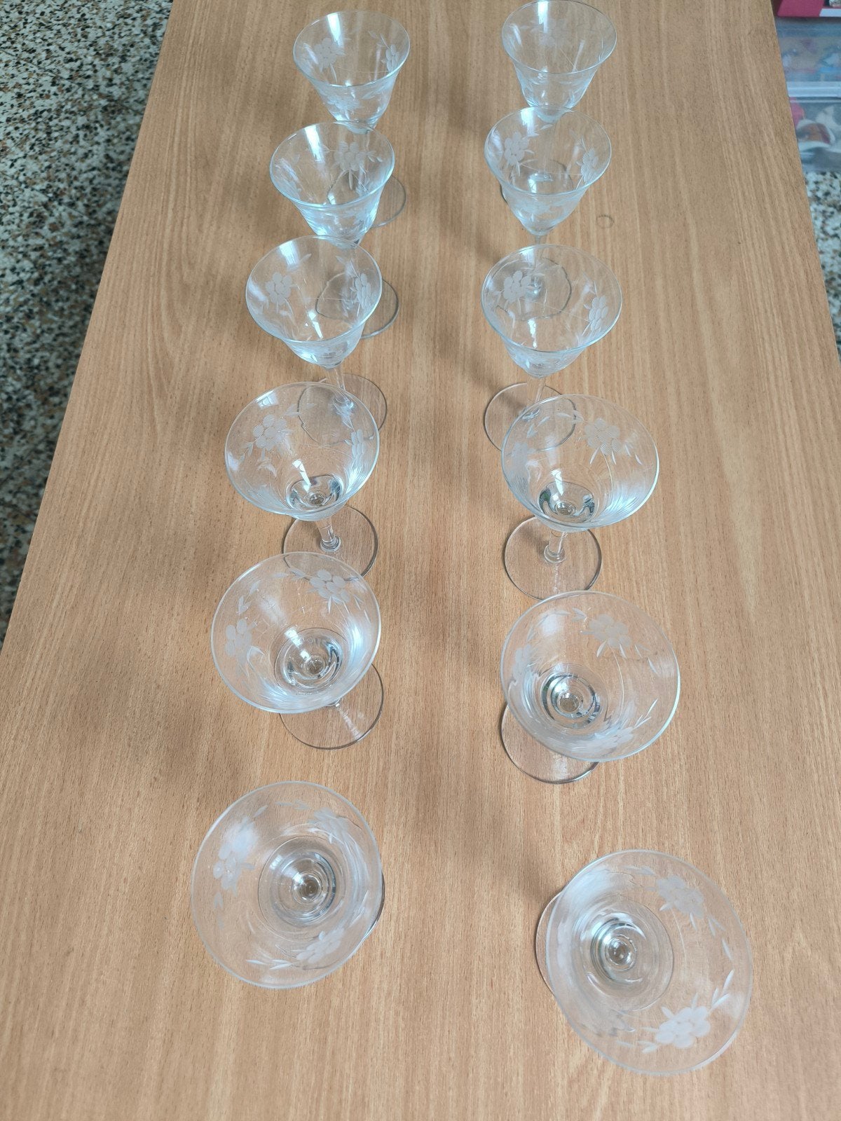 Lot de 12 verres à cocktail / sorbet vintage gravés – Motif, Collections, Enlèvement, Comme neuf