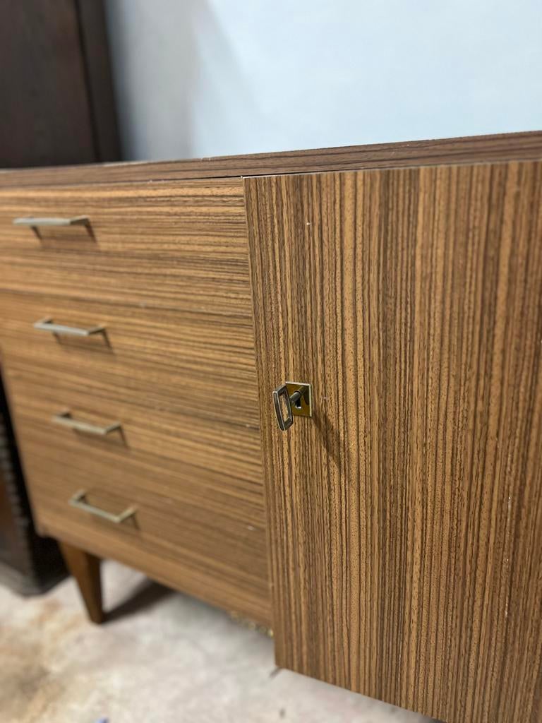 Vintage mid-century fineer kastje / dressoirkast, Huis en Inrichting, Kasten | Dressoirs, Ophalen, Gebruikt