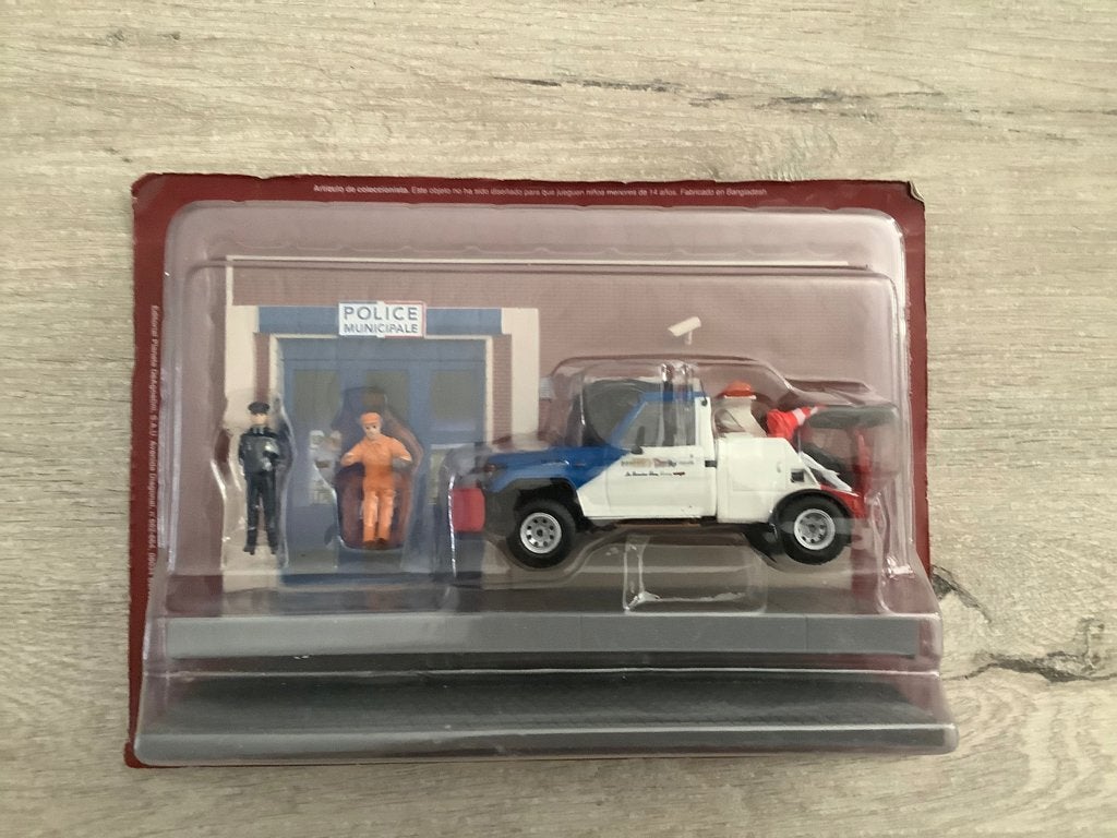 Dépanneuse Toyota miniature avec attributs (échelle 1/43), Enlèvement ou Envoi, Neuf, Voiture, Autres marques