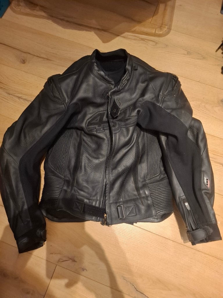 2 delig motorpak 4SR (maat 48), Ophalen, Broek | leer, Heren, 4sr
