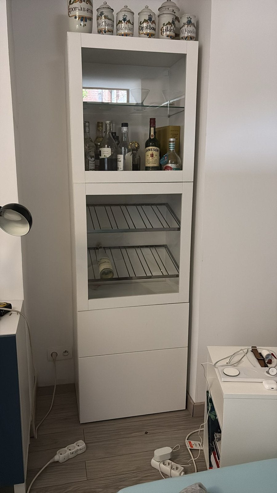Armoire presentoir bouteilles + tiroirs, Ophalen, Zo goed als nieuw