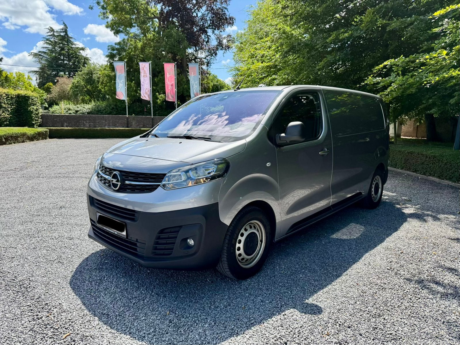 Opel Vivaro 2.0hdi 145pk Automaat L2H1 Camera Navi, Auto's, 4 deurs, Stof, 4 cilinders, Bedrijf