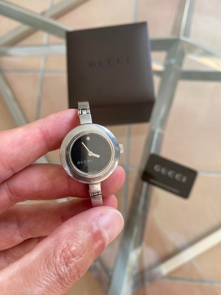 Montre Gucci femme, Handtassen en Accessoires, Horloges | Dames, Ophalen of Verzenden, Zo goed als nieuw