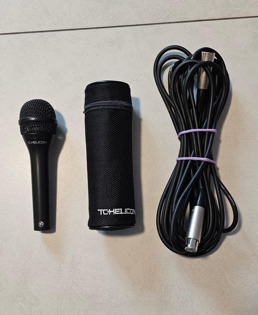 Tc-helicon mp70 mic + kabel + popup filter + mic standaard., Musique & Instruments, Microphones, Enlèvement