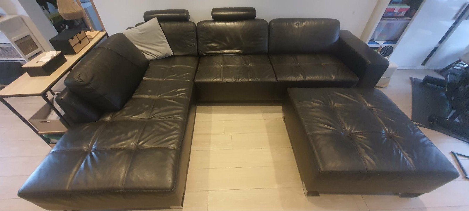 Belle chaise longue en cuir avec pouf, Enlèvement