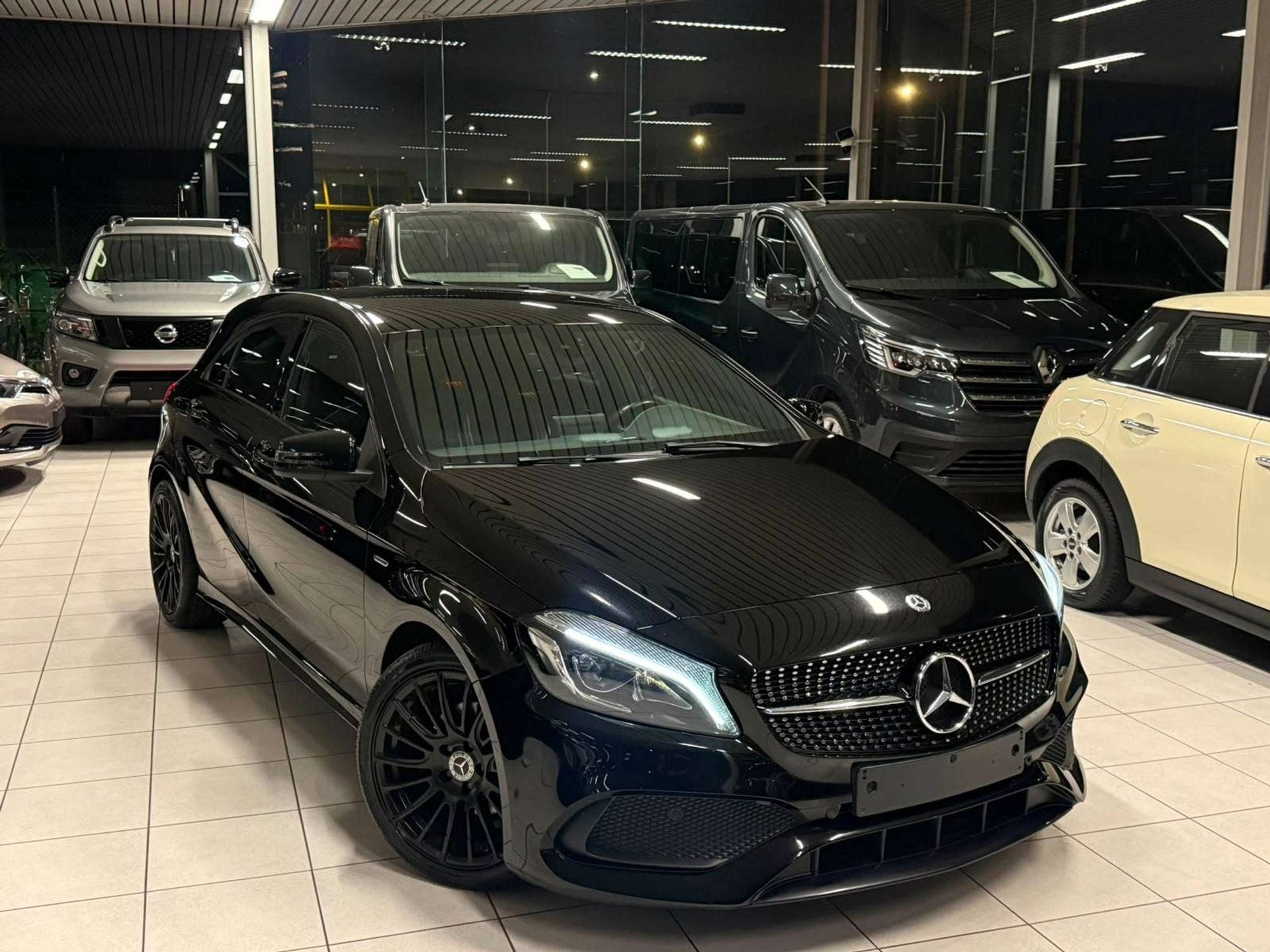 Mercedes-Benz A 180 Mercedes-Benz A 180 EDITION 1.6i Essence, Auto's, 90 kW, Dealer onderhouden, 122 pk, Gebruikt