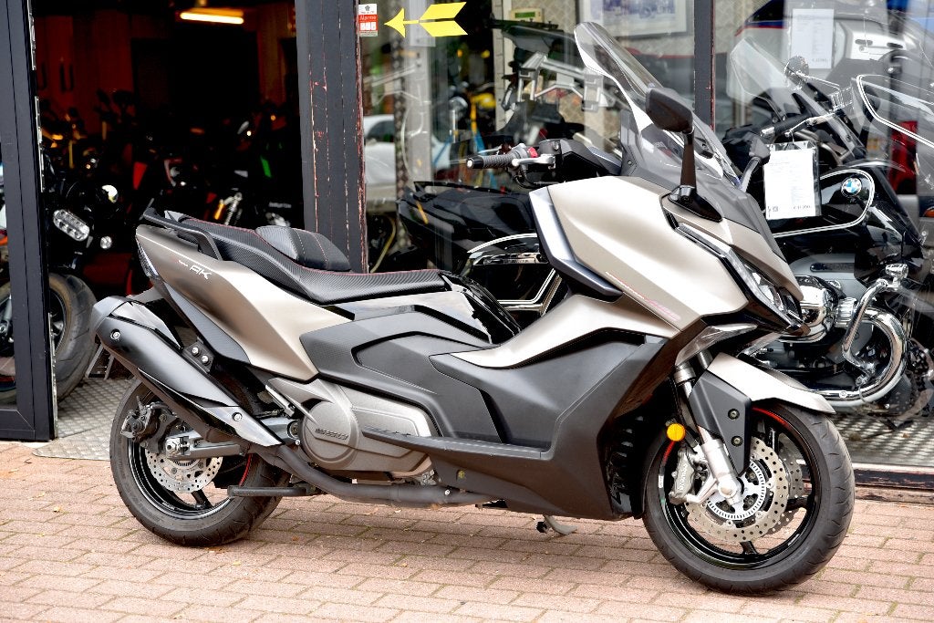 KYMCO AK550 PREMIUM ***MOTOVERTE.BE***, Motoren, Scooter, Occasion, Kymco, Bedrijf