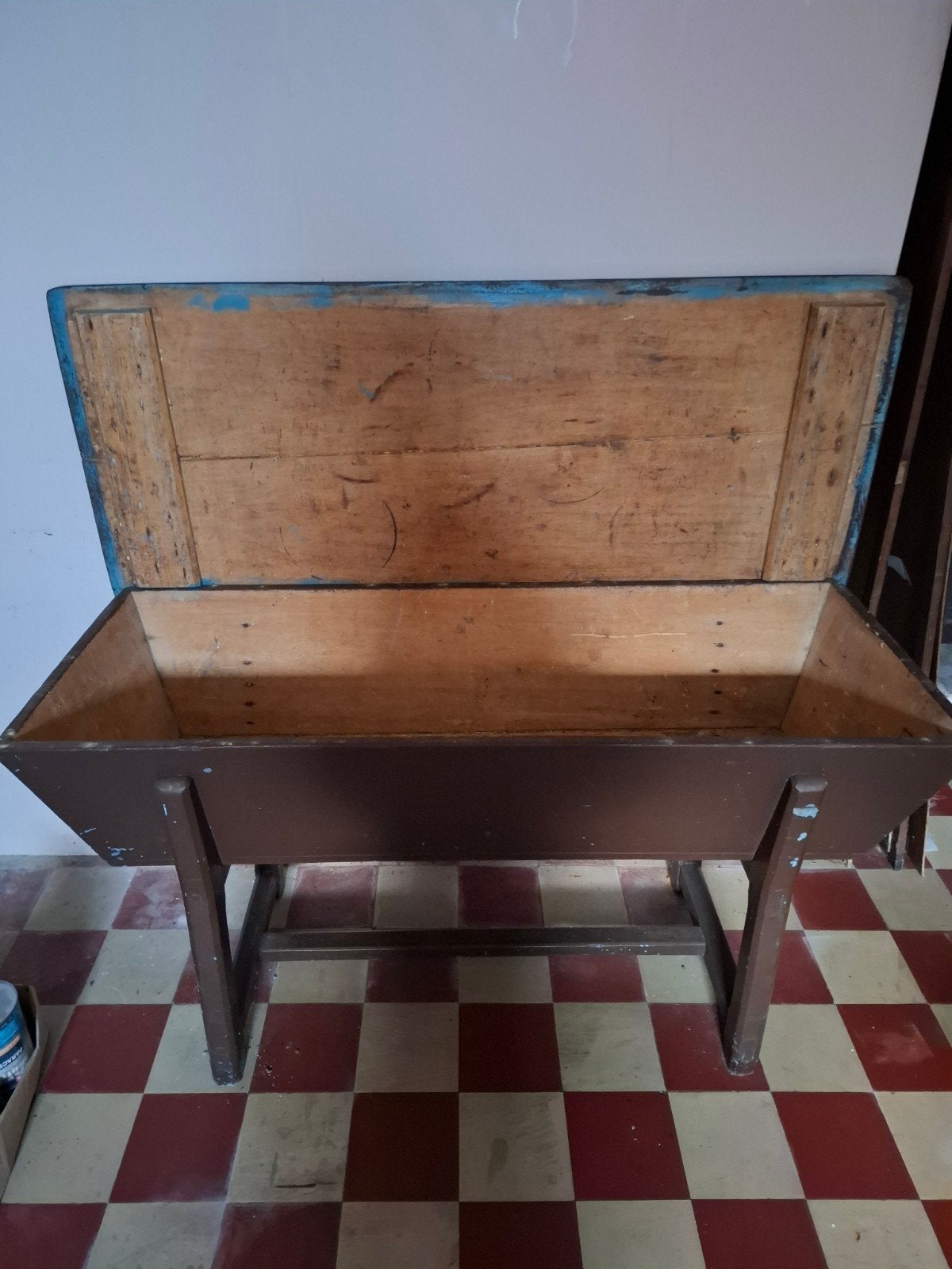 trog bewaarkist, Ophalen, Hout