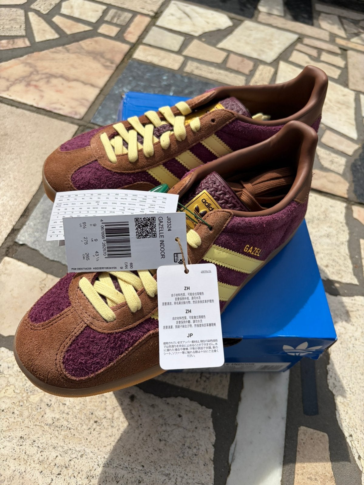 nieuwe Adidas Gazelle indoor Maroon/Almyel/prebrn UK9 - 43, Overige kleuren, Nieuw, Ophalen of Verzenden, Adidas