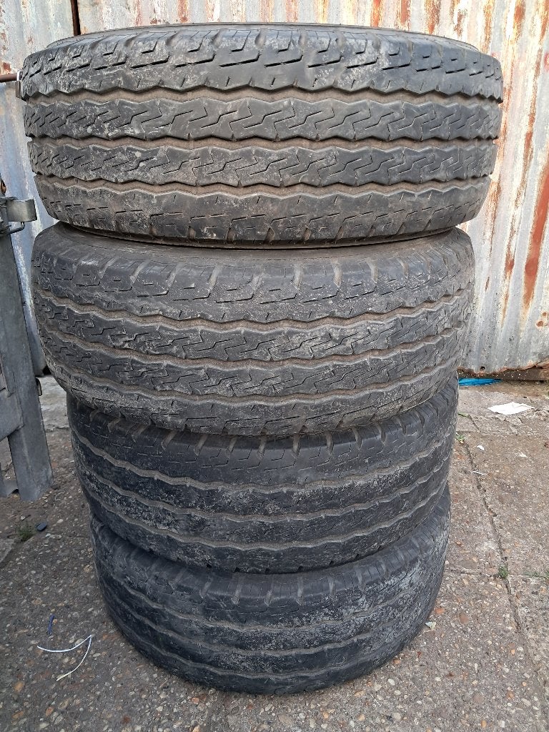 4 banden Mercedes Sprinter, Ophalen, Gebruikt, 16 inch, 235 mm