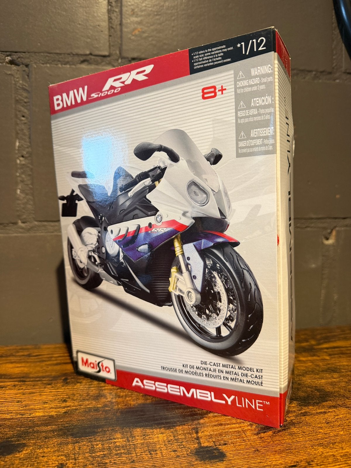 1/12 Bmw S1000RR assembly line, Hobby en Vrije tijd, Modelauto's | 1:5 tot 1:12, Ophalen, Zo goed als nieuw