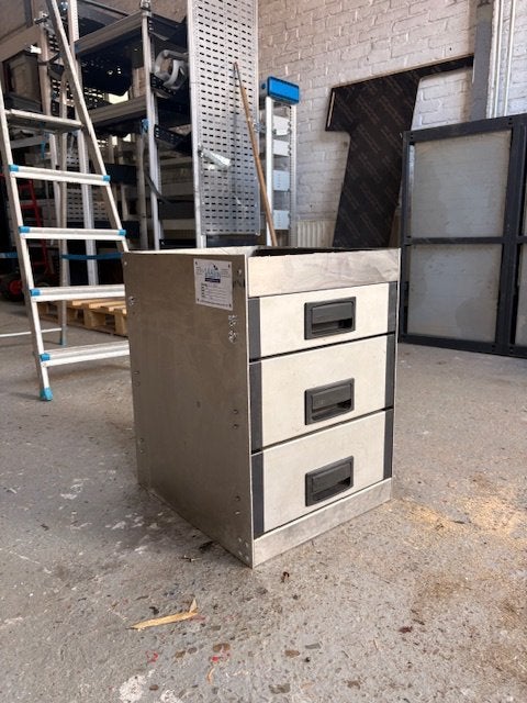 CALUCA (2556) L37 B42 H52 149€, Autos : Divers, Accessoires de voiture, Comme neuf, Enlèvement