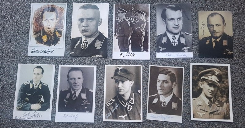 10 foto's van gesigneerde Luftwaffe Ridderkruisdragers WOII, Enlèvement ou Envoi, Armée de l'air, Photo ou Poster