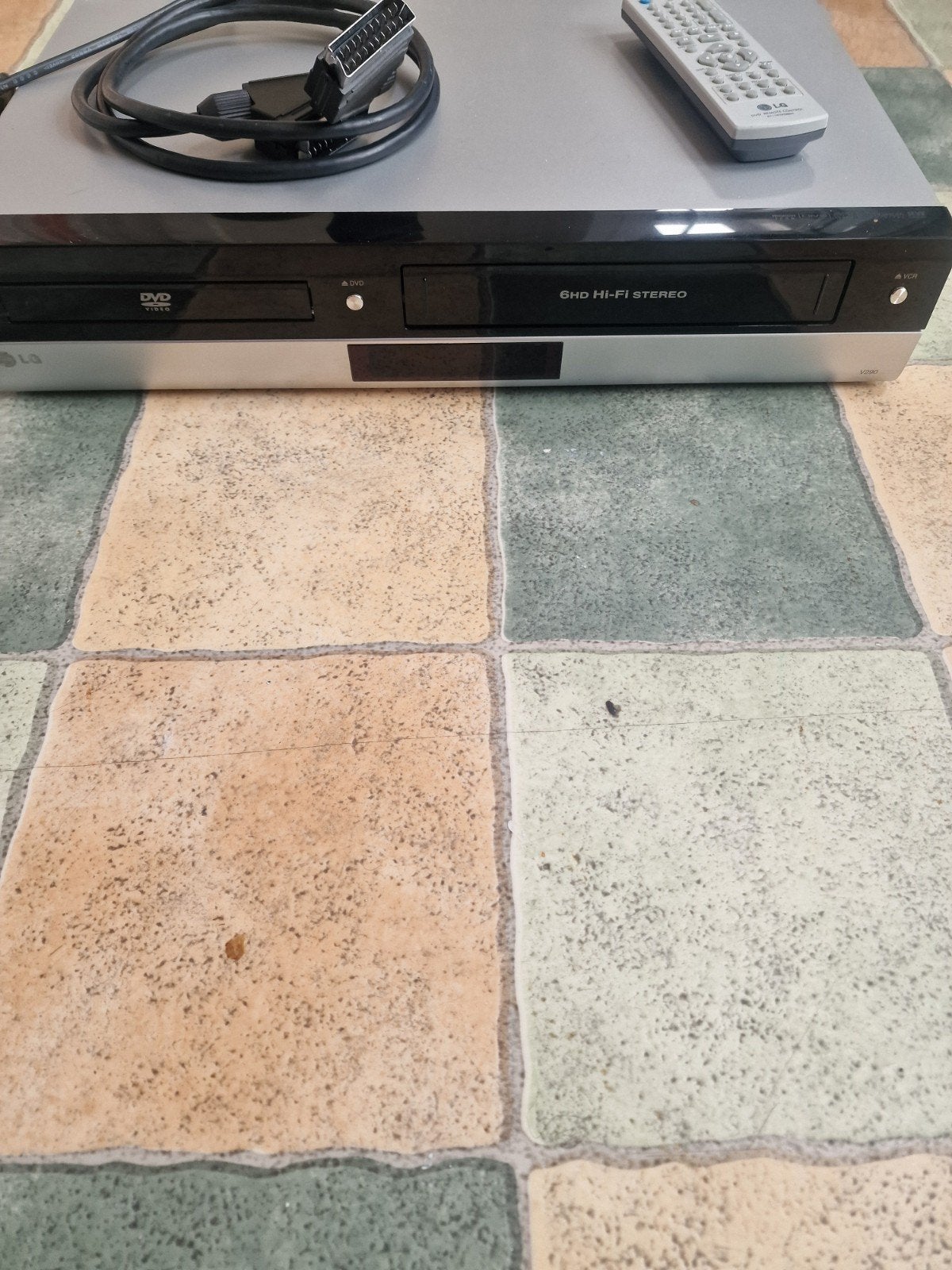 Combo Lecteur DVD / Magnétoscope VHS LG V290, Dvd-speler, LG