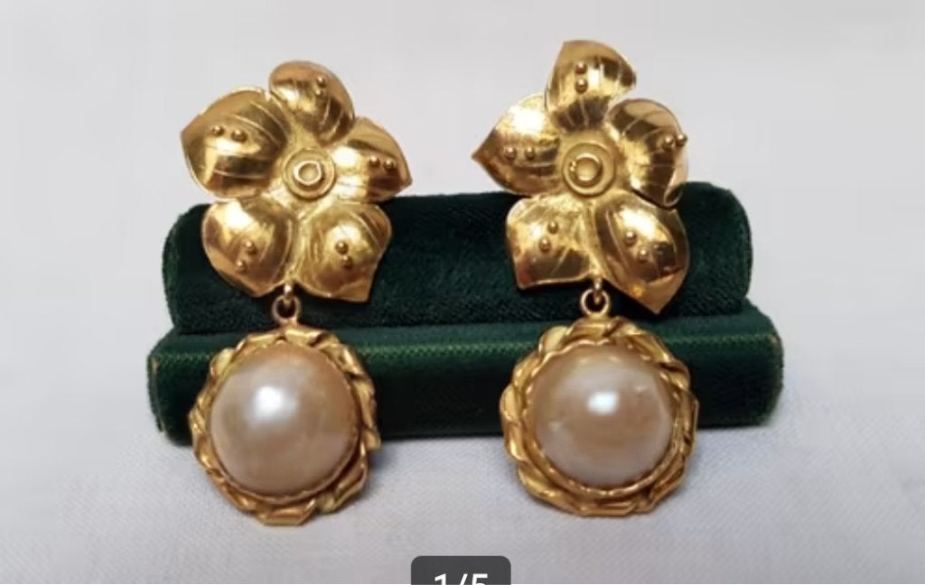 Boucles d'oreilles en perles vintage de 18 carats., Enlèvement ou Envoi, Or, Boucles d'oreilles