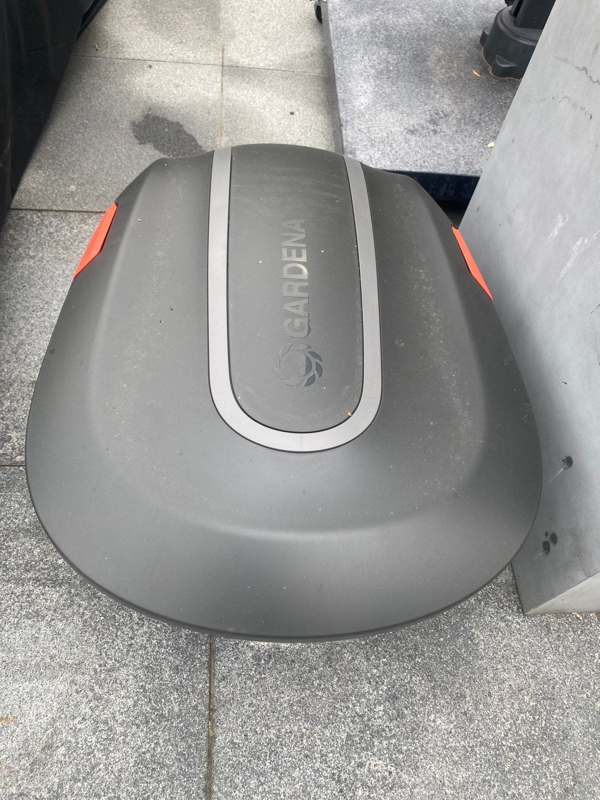 Garage robotmaaier Gardena Sileno/City, Tuin en Terras, Ophalen, Zo goed als nieuw
