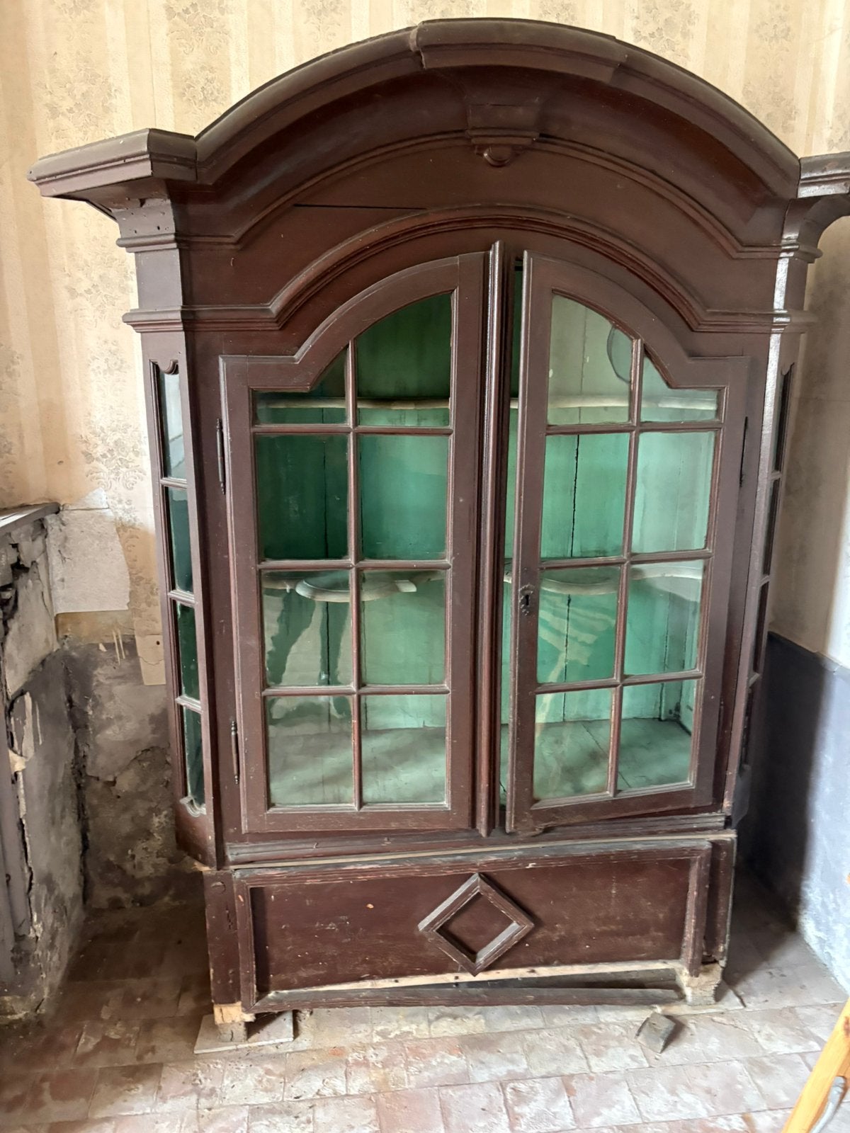 Oude vitrine kast, Huis en Inrichting, Ophalen, Gebruikt
