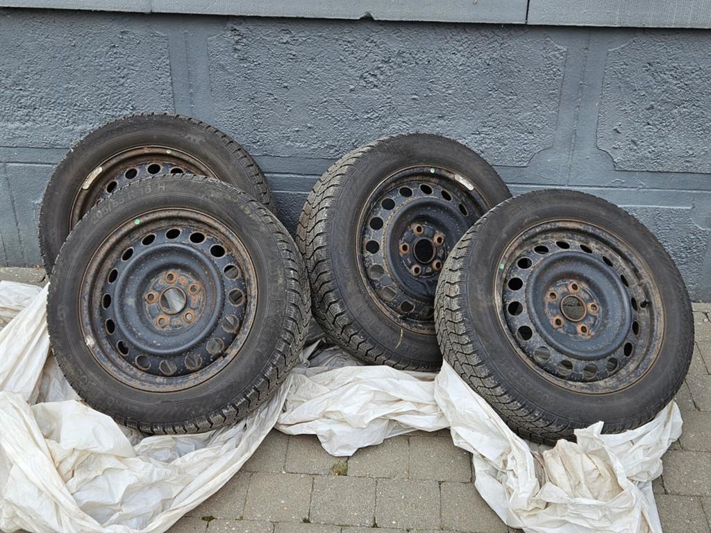 Set van 4 16 inch velgen met winterbanden, Gebruikt, 16 inch, Banden en Velgen, 205 mm