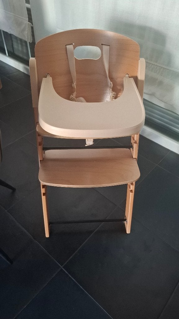 Childhome meegroeistoel, Kinderen en Baby's, Kinderstoelen, Ophalen, Zo goed als nieuw, Meegroeistoel, Gordel(s)