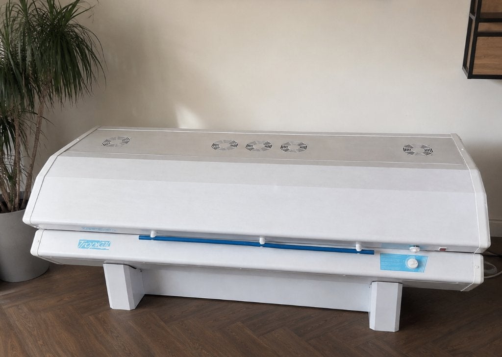 Zonnebank Tropical BXT-3122 - perfect werkend - gelijkvloers, Elektronische apparatuur, Zonnebanken en Gezichtsbruiners, Ophalen