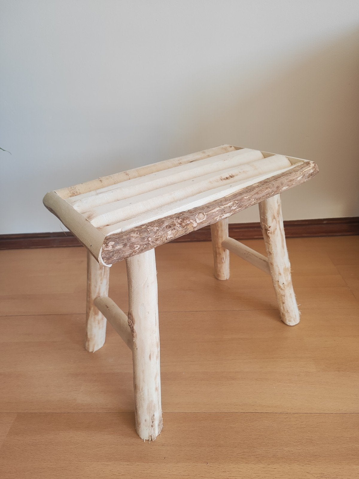 tabouret en bois 23*34*31, Enlèvement