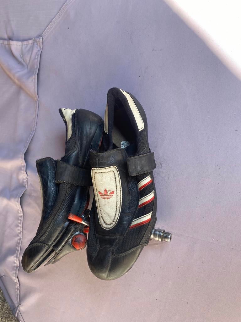 Retro fietsschoenen van het merk Adidas m 43 + retro pedalen, Ophalen of Verzenden, Gebruikt, Overige maten, Adidas