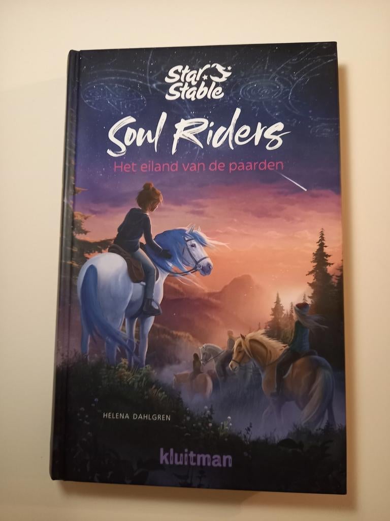 Soul Riders 1: Het eiland van de paarden, Ophalen of Verzenden, Zo goed als nieuw, Helena Dahlgren