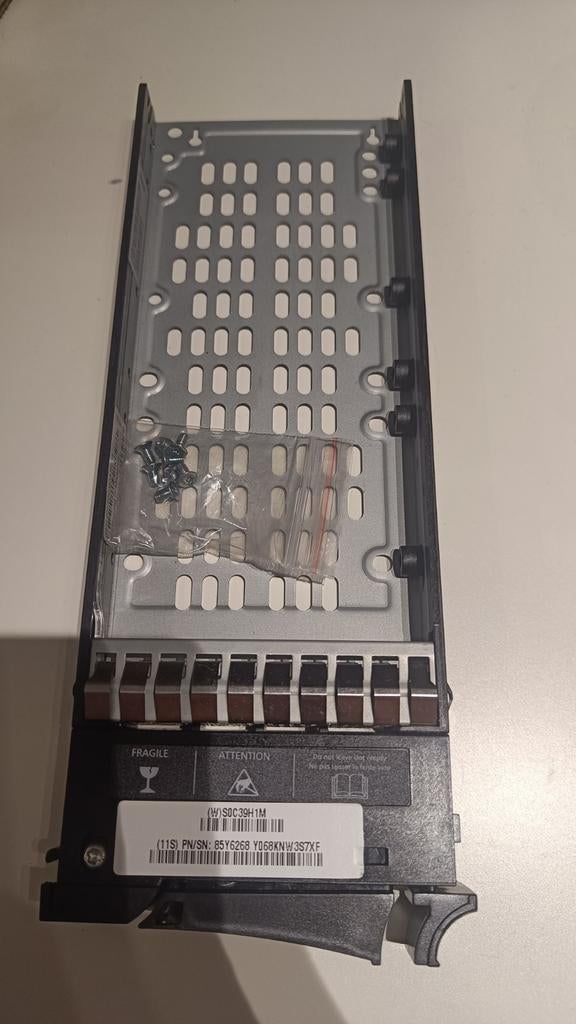 IBM storwize v7000 2.5" SFF caddy, Ophalen, Gebruikt