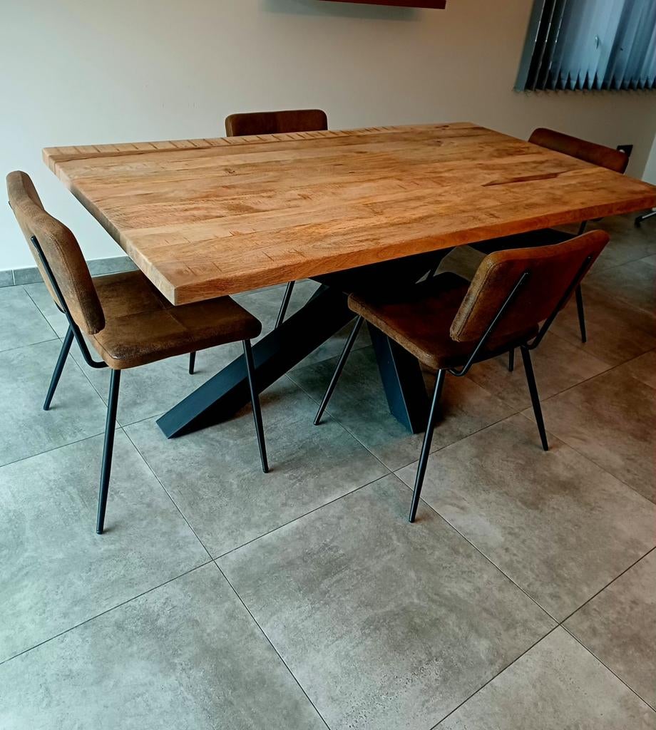 Table en bois massif Sentier du Monde + 4 chaises – style in, Enlèvement