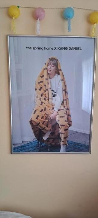Spring Home Framed Poster Kang Daniel., Ophalen, Zo goed als nieuw
