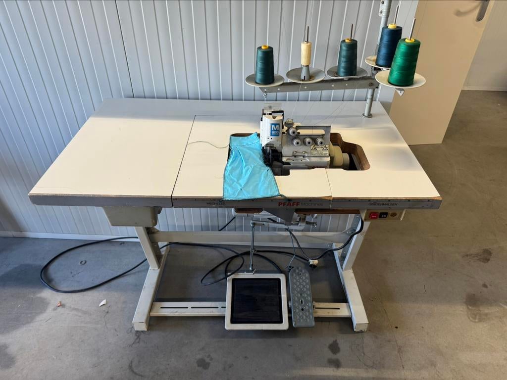 Industriële lockmachine overlock pegasus 5draads, Autres marques, Enlèvement ou Envoi, Industrie, Utilisé