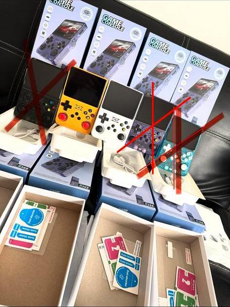 Game Console R36S, Games en Spelcomputers, Ophalen, Zo goed als nieuw