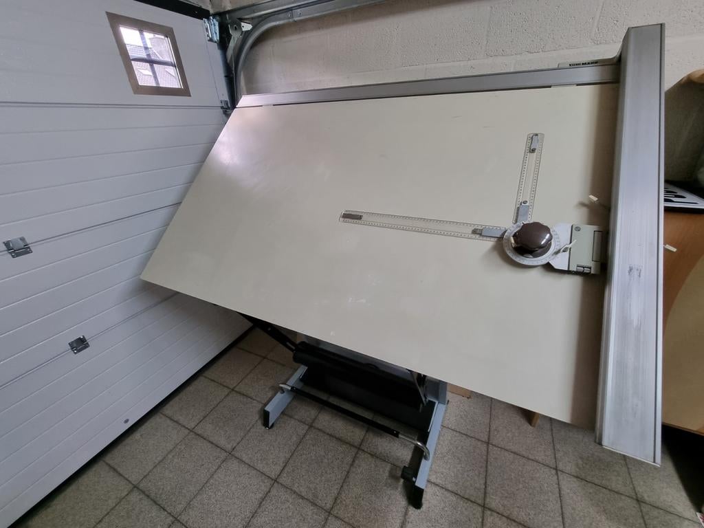 Professionele tekentafel voor linkshandigen, Doe-het-zelf en Bouw, Tekentafels, Ophalen, Gebruikt, 170 cm of meer