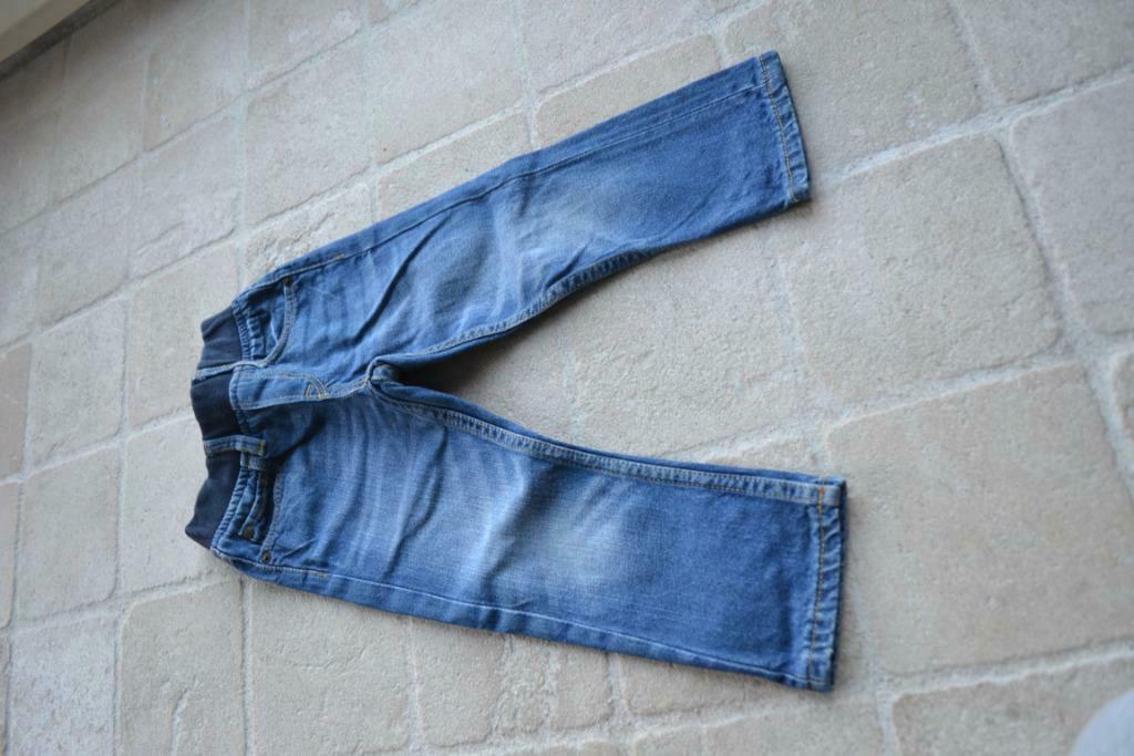 jeans H&M 1,5j -2j, Kinderen en Baby's, Kinderkleding | Maat 92, Broek, H&M, Ophalen of Verzenden, Zo goed als nieuw