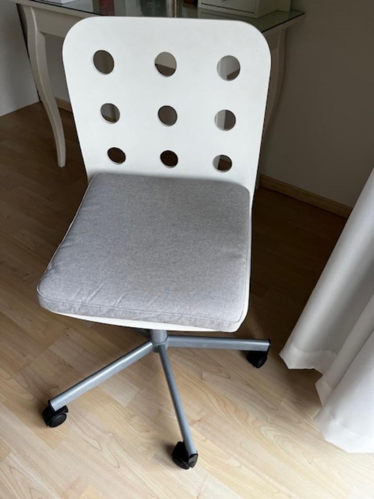 Chaise de bureau Ikea avec coussin, Maison & Meubles, Enlèvement, Comme neuf, Blanc, Chaise de bureau